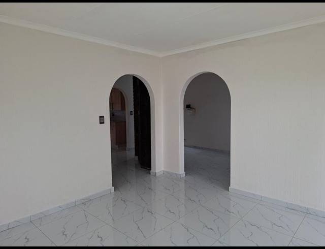 2 BEDROOM PROPERTY TO RENT IN BONAERO PARK